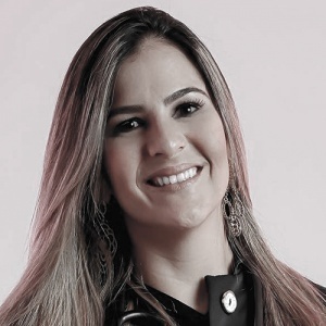 Dra Thalita Gomes 